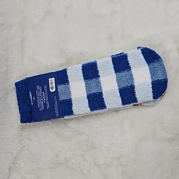 Bath and Body Works Shea-Infused Lounge Socks 2 pairs Gingerbread & Blue & White - Picture 3 of 3